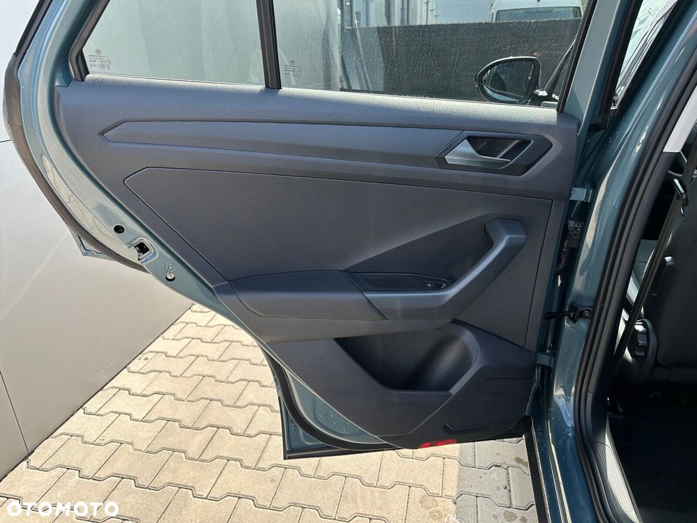 Volkswagen T-Roc - 14