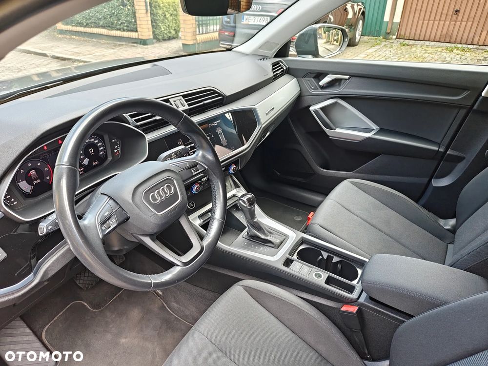 Audi Q3 - 18