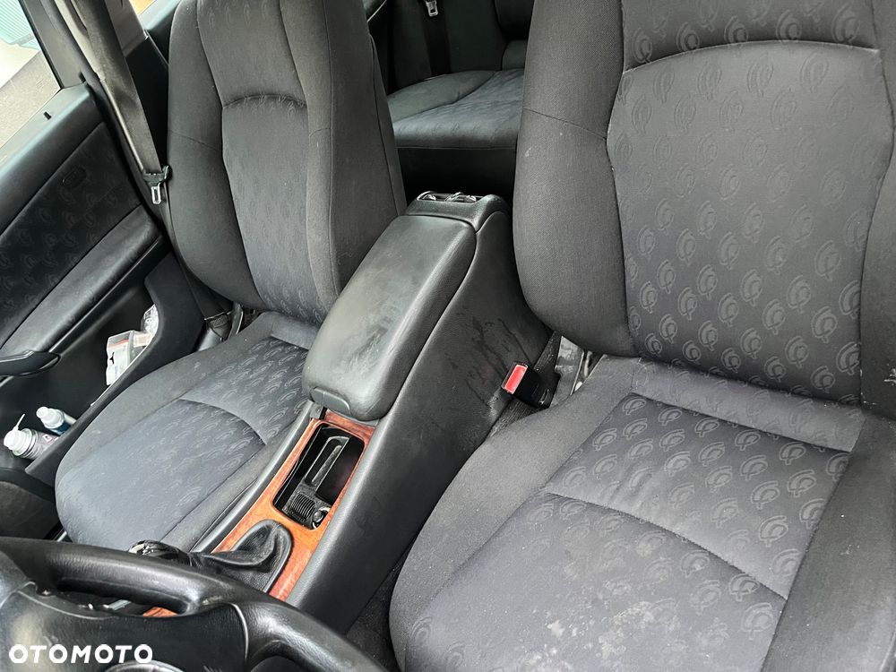 Mercedes-Benz Klasa C 220 CDI Elegance - 18