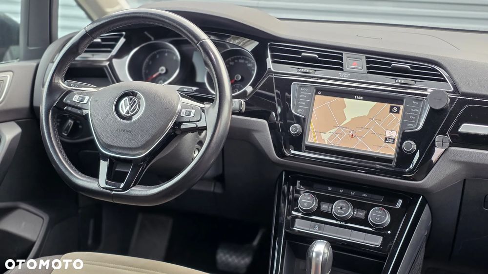Volkswagen Touran 1.4 TSI BMT Highline DSG - 9