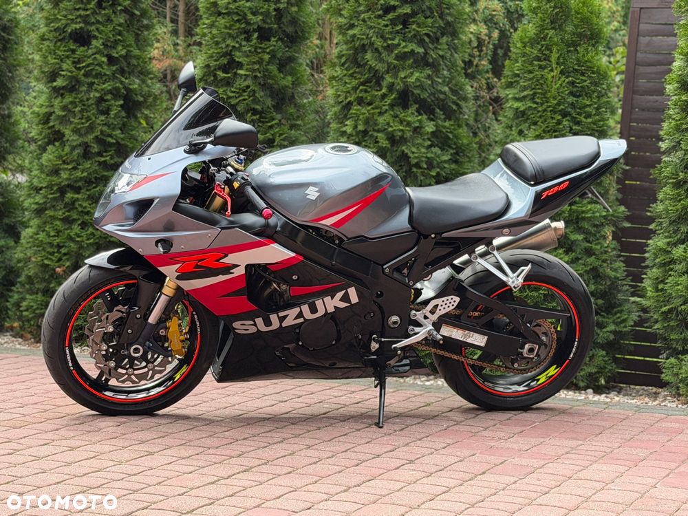 Suzuki GSX-R - 6