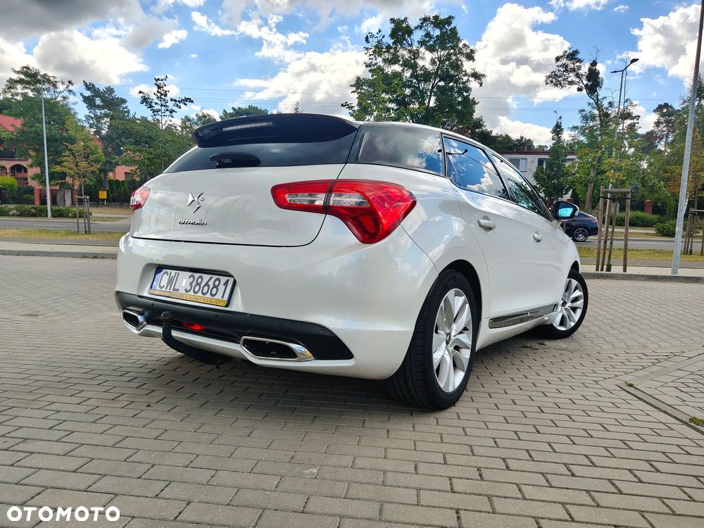 Citroën DS5 THP 155 SoChic - 13