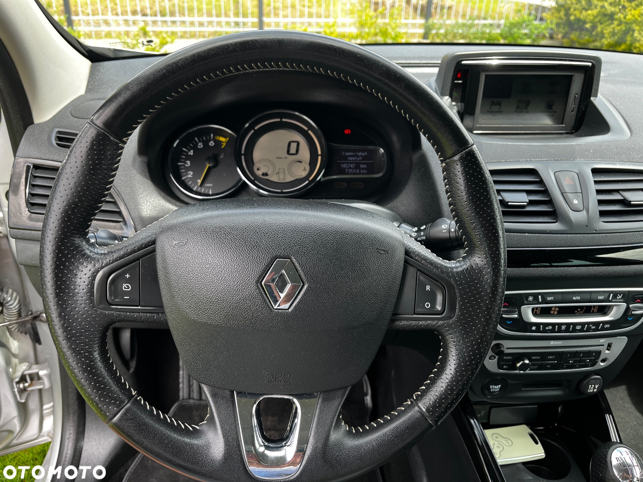 Renault Megane Grandtour ENERGY TCe 115 Start & Stop Bose Edition - 11