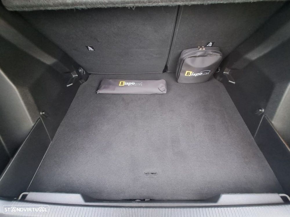 Peugeot 2008 1.2 PureTech Allure - 17