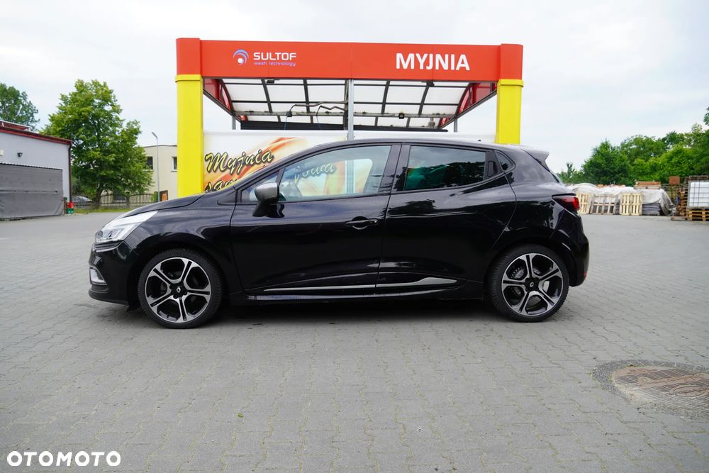 Renault Clio - 9