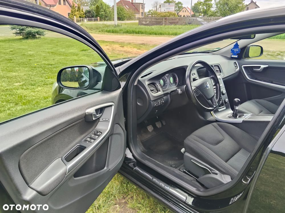 Volvo V60 T3 Kinetic - 6