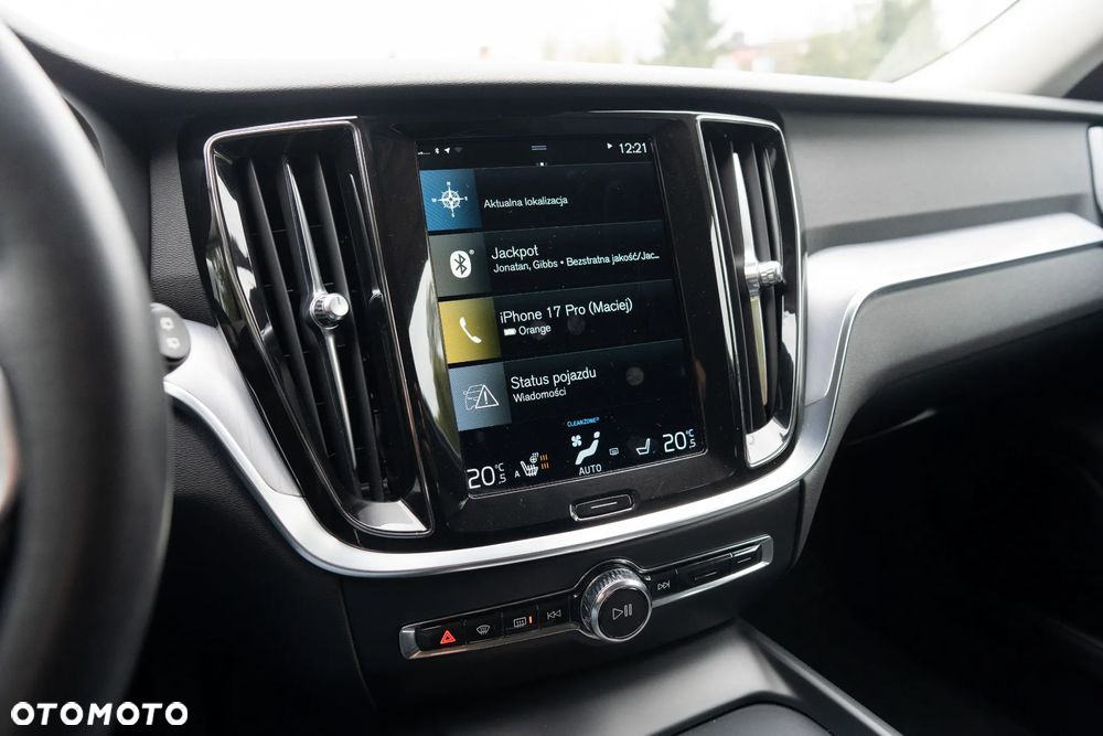 Volvo V60 B3 B DKG Momentum Pro - 14