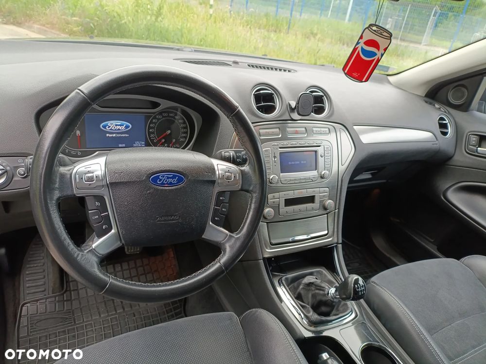 Ford Mondeo 2.0 TDCi Titanium - 24