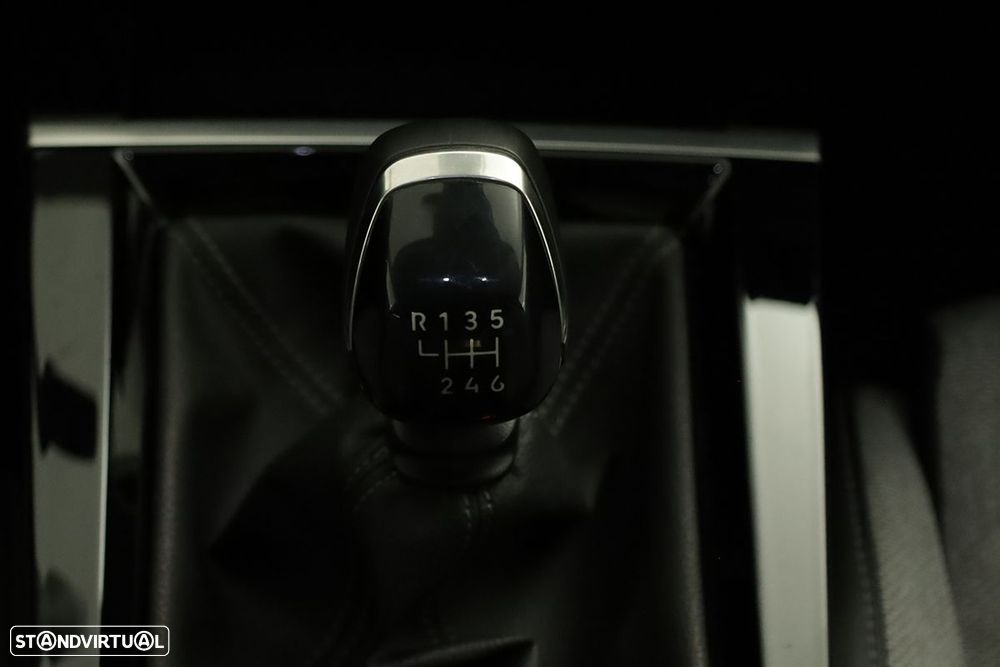 Opel Astra 1.2 T Elegance - 14