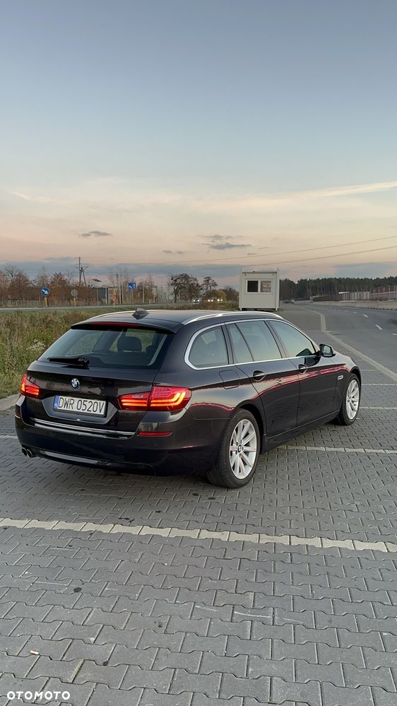 BMW Seria 5 520d Luxury Line - 11