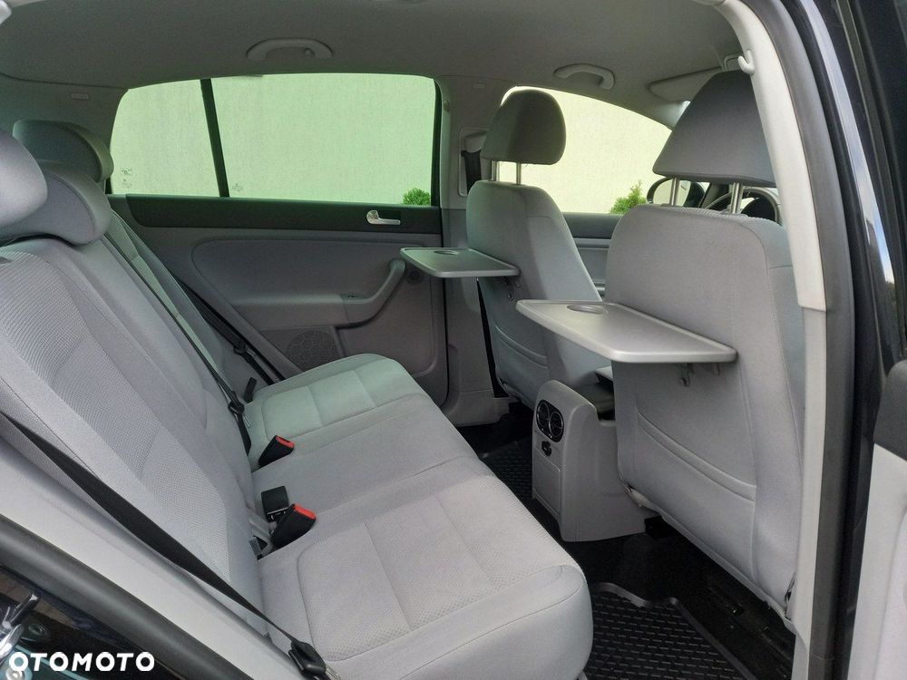 Volkswagen Golf Plus 1.9 TDI Trendline DSG - 25