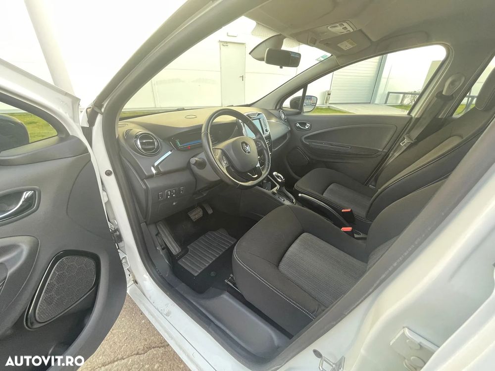 Renault ZOE - 12