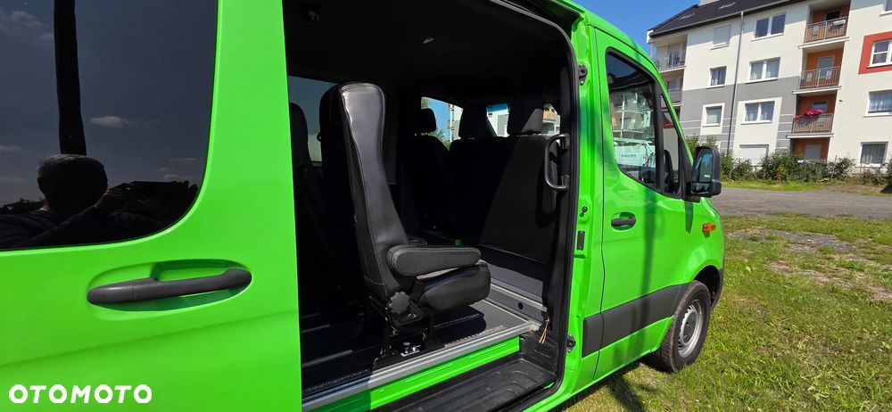 Mercedes-Benz Sprinter 907.221 - 6