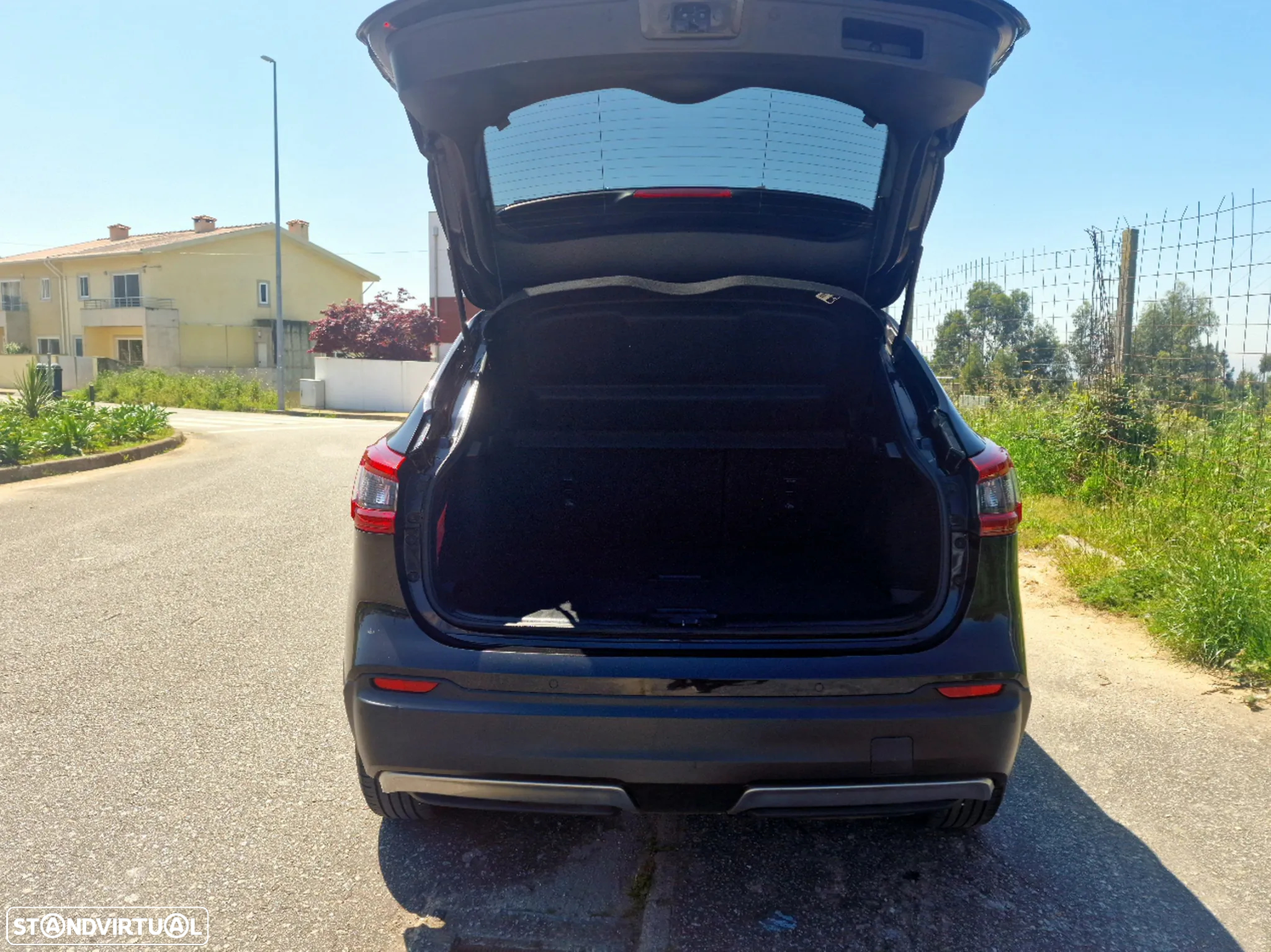 Nissan Qashqai 1.5 dCi N-Connecta - 6