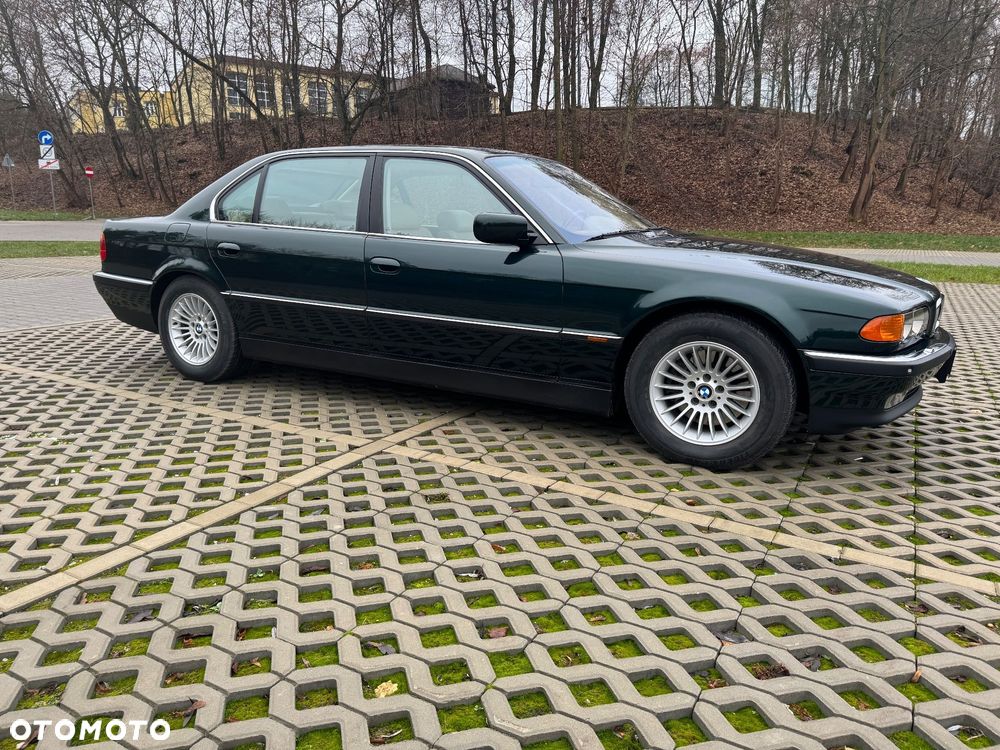 BMW Seria 7 750iL - 13