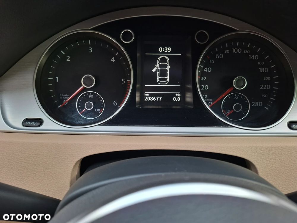 Volkswagen CC 2.0 TDI 4Motion BlueMotion Technology DSG - 21