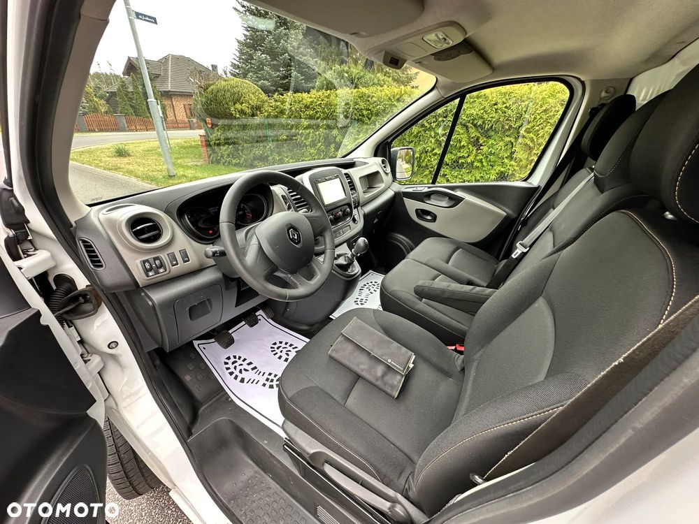 Renault Trafic - 17