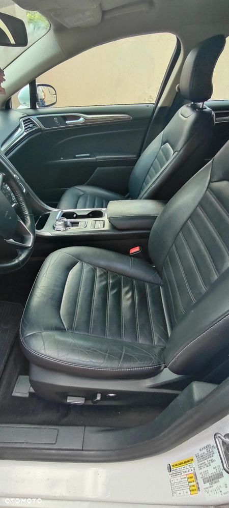Ford Fusion - 8