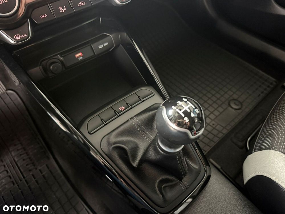 Kia Stonic - 28