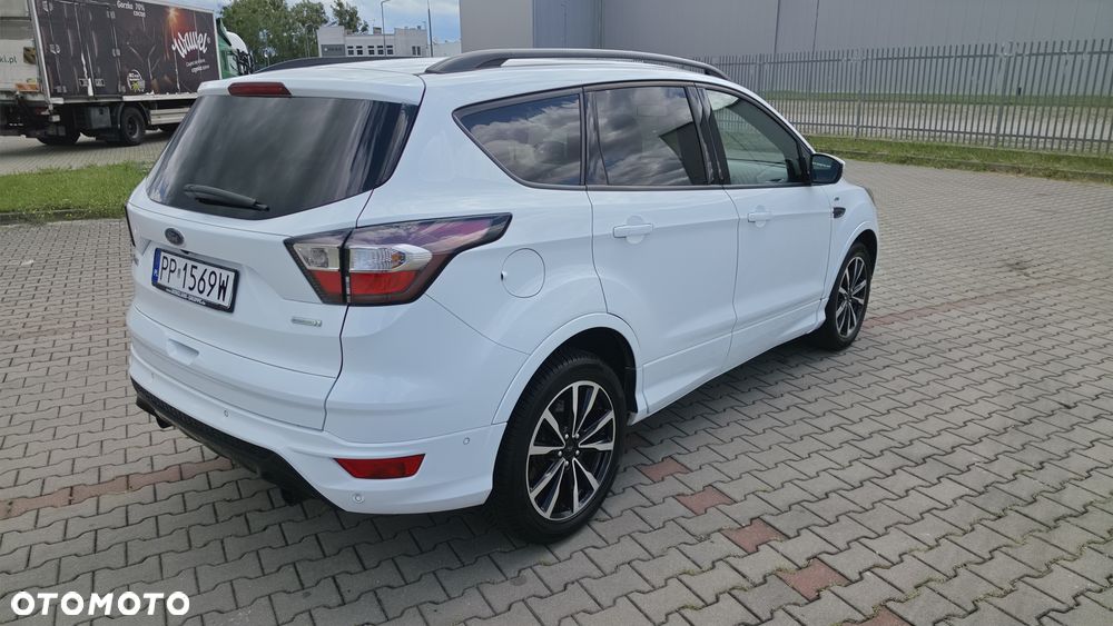 Ford Kuga 1.5 EcoBoost 2x4 ST-Line - 9