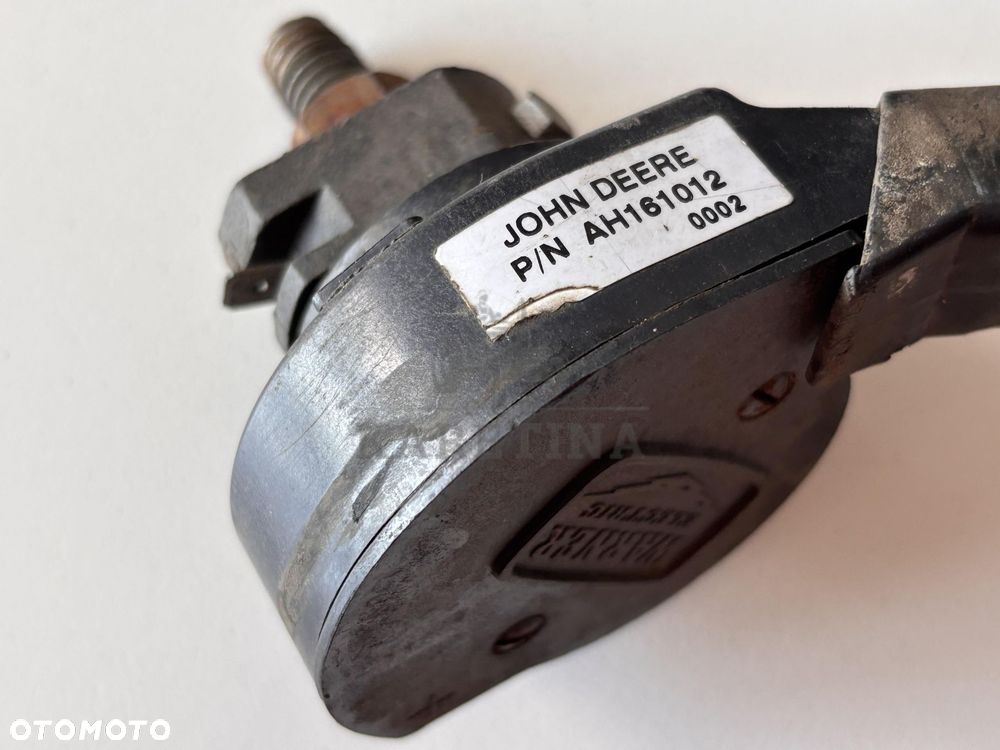 John Deere 9000 CTS STS T C S S7 Szczotkotrzymacz Uchwyt Szczotki Węglowej AH161012 - 2