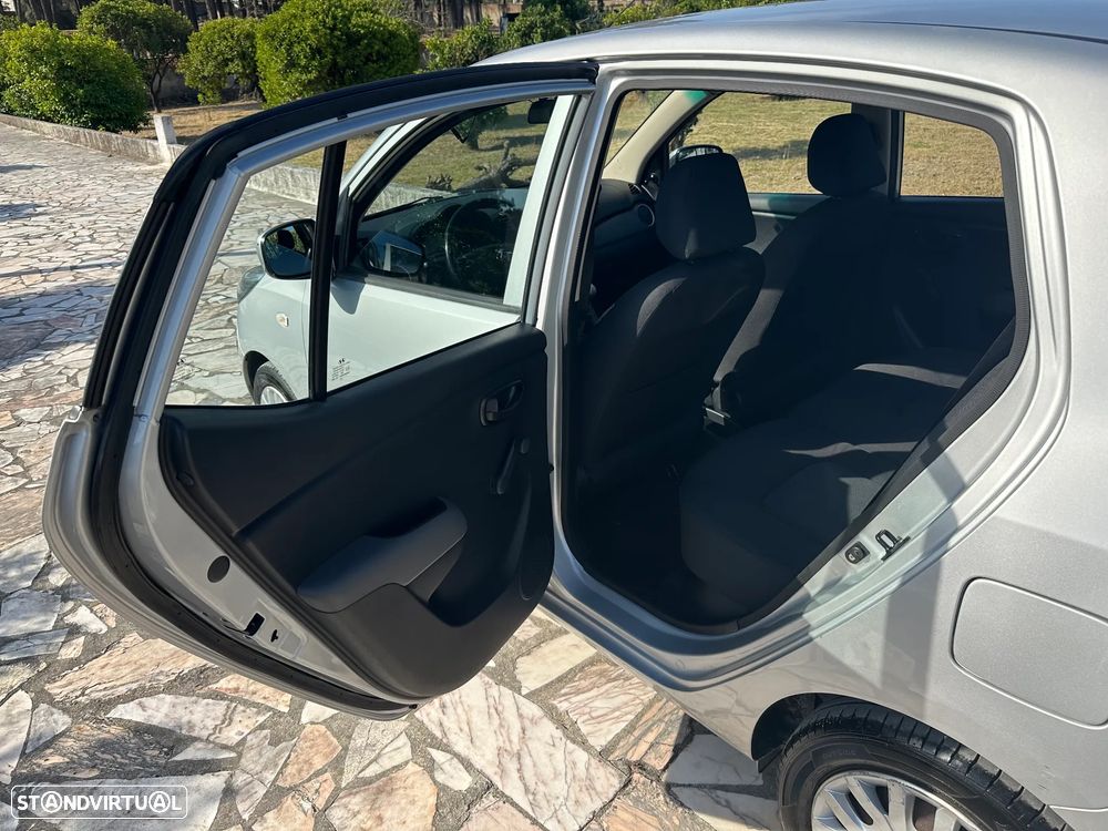 Hyundai i10 1.1 CRDi VGT Style - 22