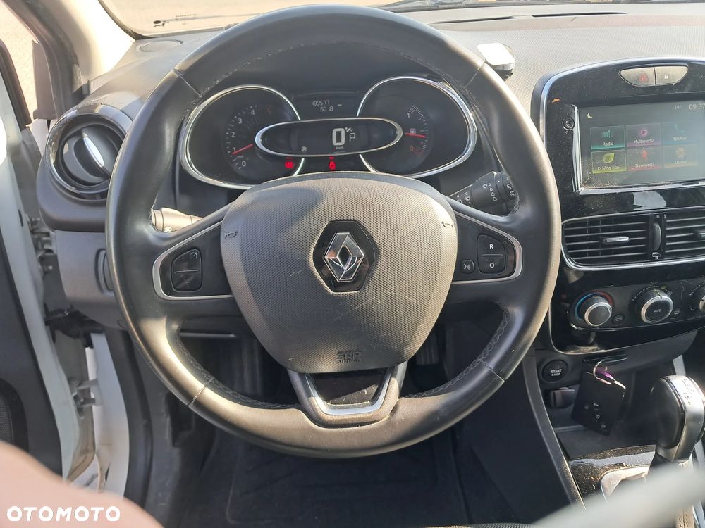 Renault Clio - 8