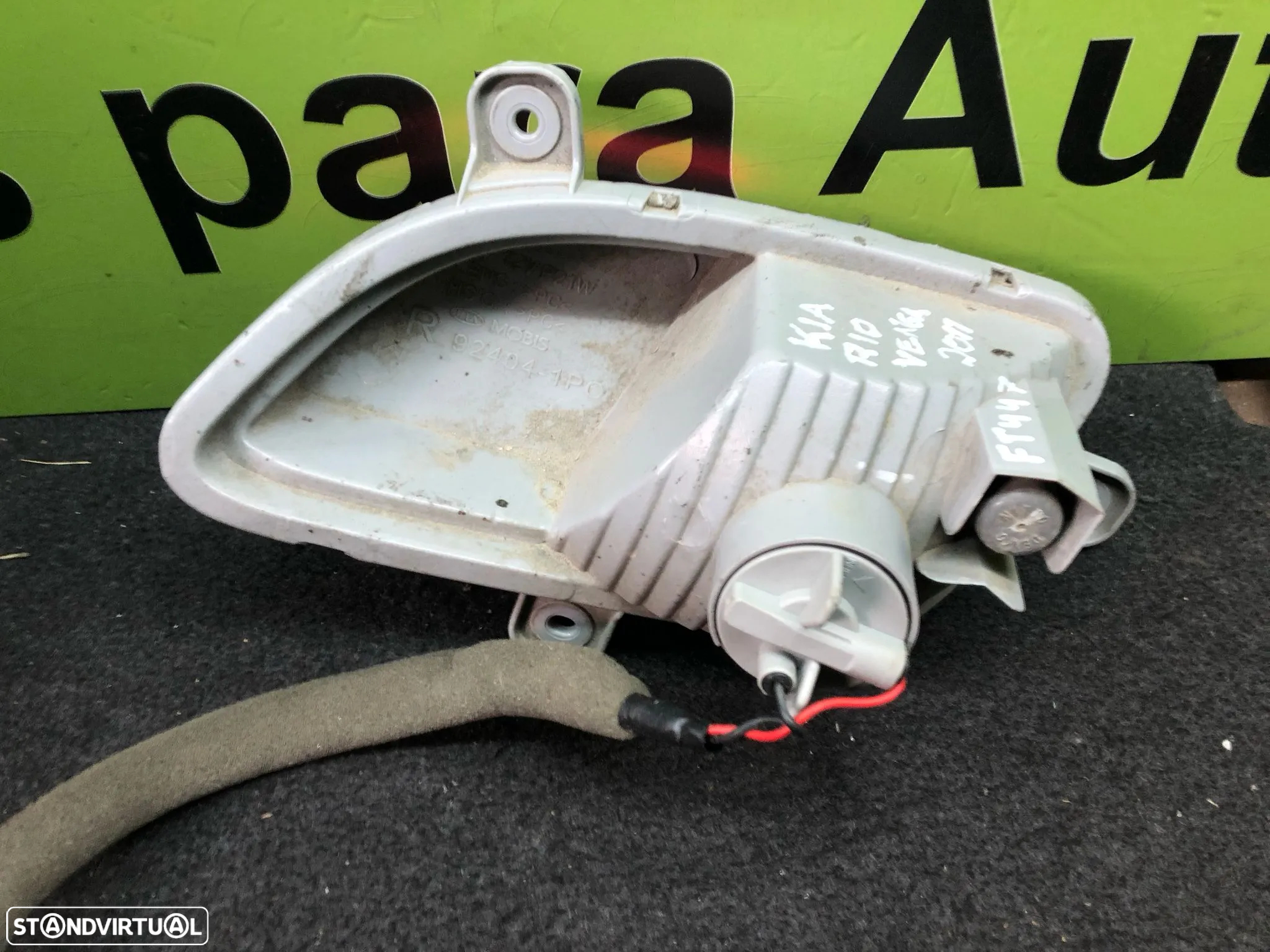 KIA RIO VENGA FAROLIM TRAS NEVOEIRO - FT447 - 3