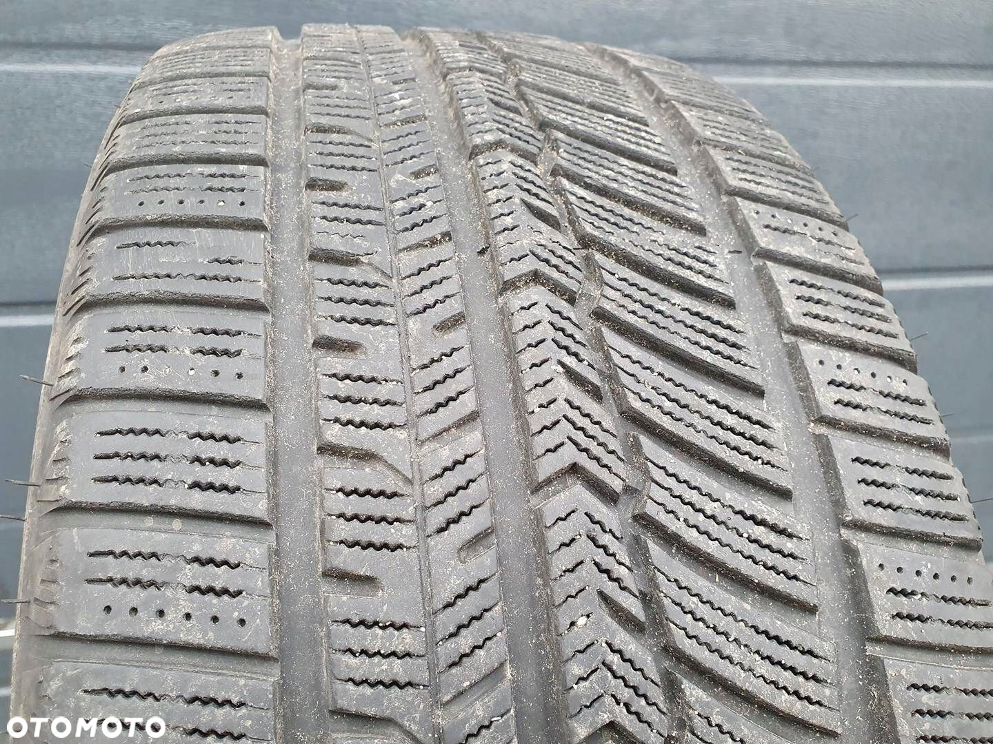 245/40R19 Austone Skadi SP-901 SUV opona pojedynka zima 7,1mm - 2