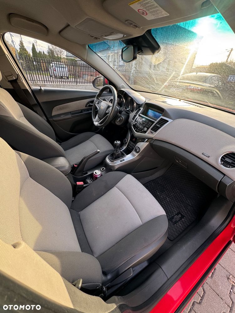 Chevrolet Cruze 1.8 LT - 10
