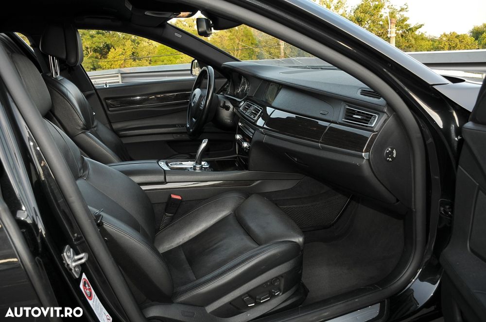 BMW Seria 7 740d xDrive - 9