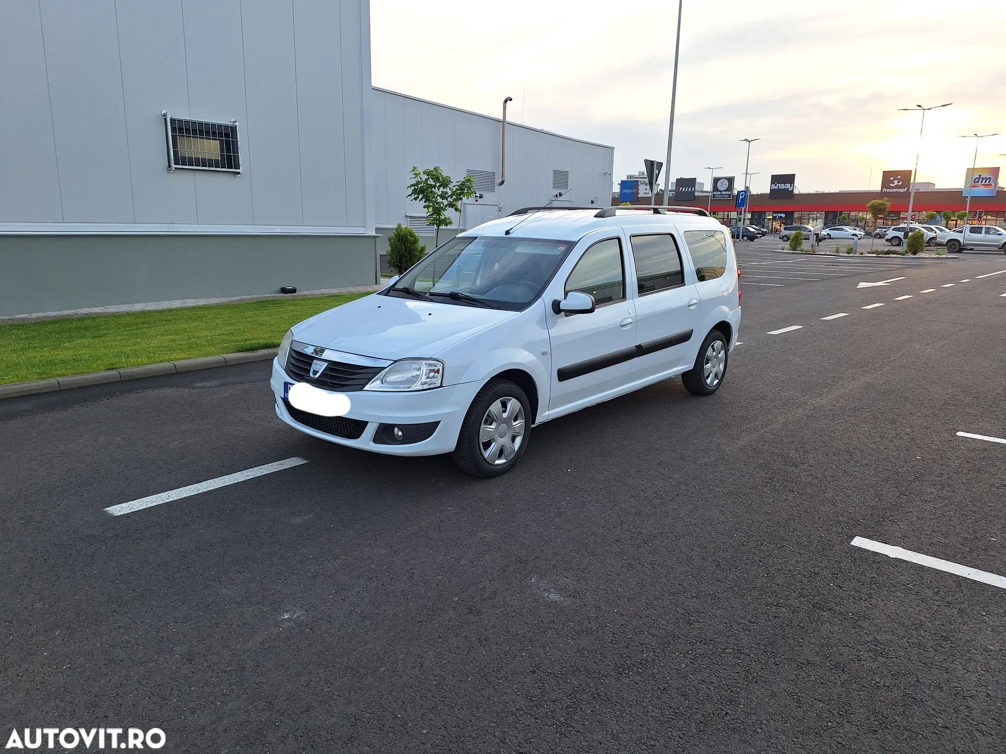 Dacia Logan MCV 1.5 dCi Laureate - 1