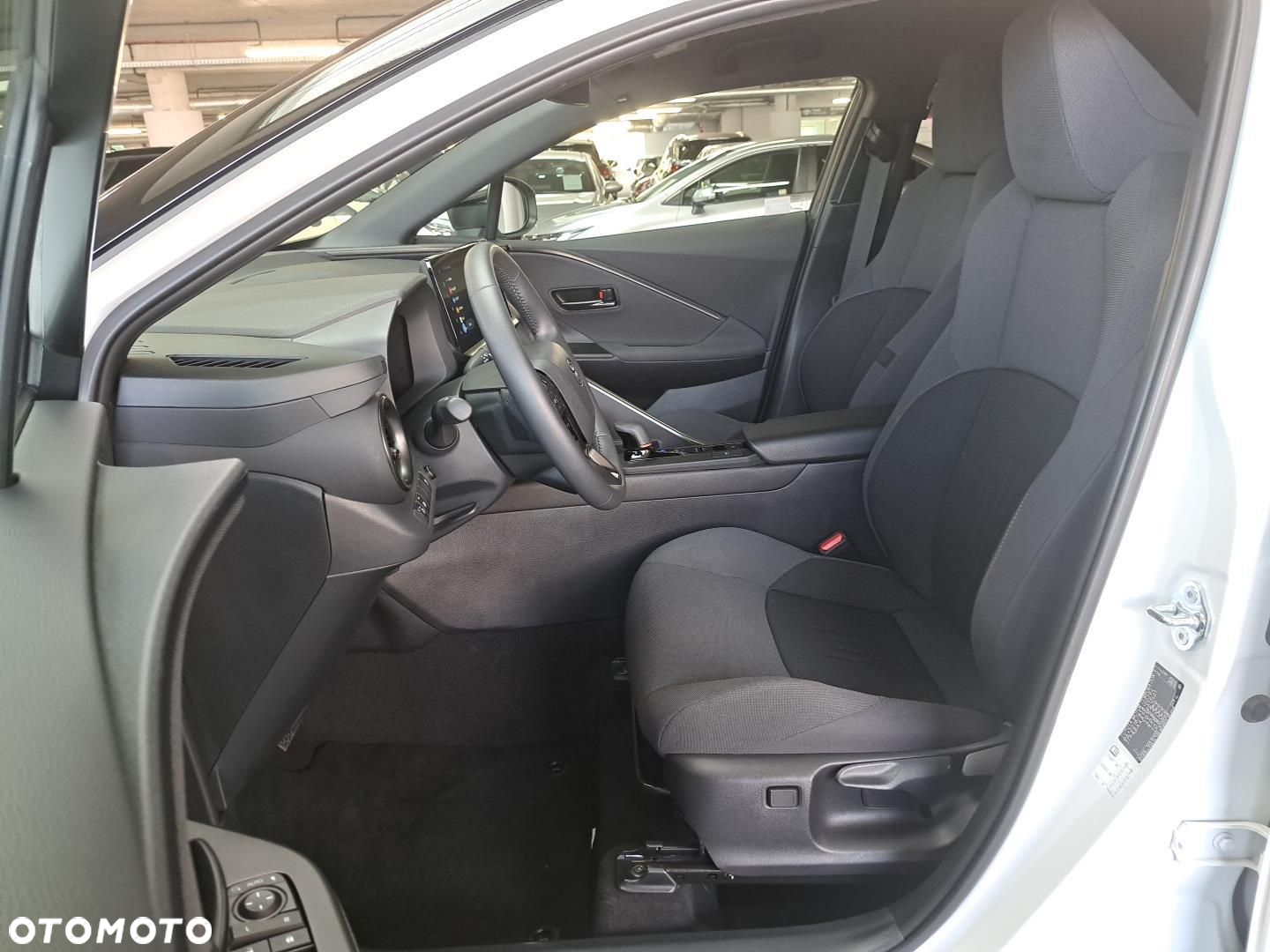 Toyota C-HR - 10