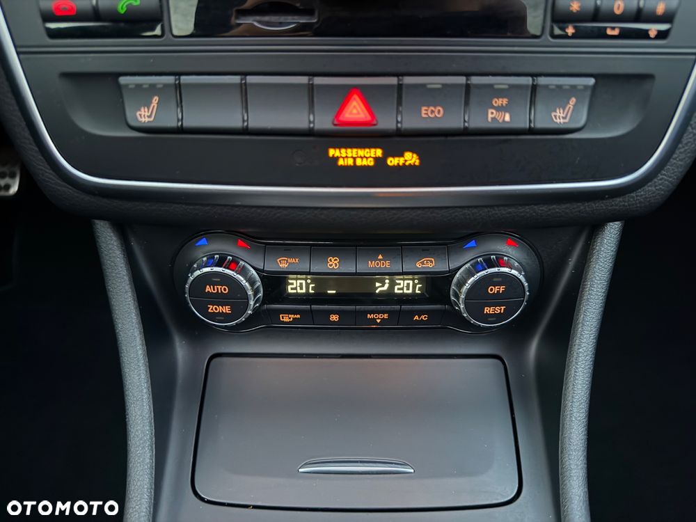 Mercedes-Benz GLA 200 AMG Line - 16