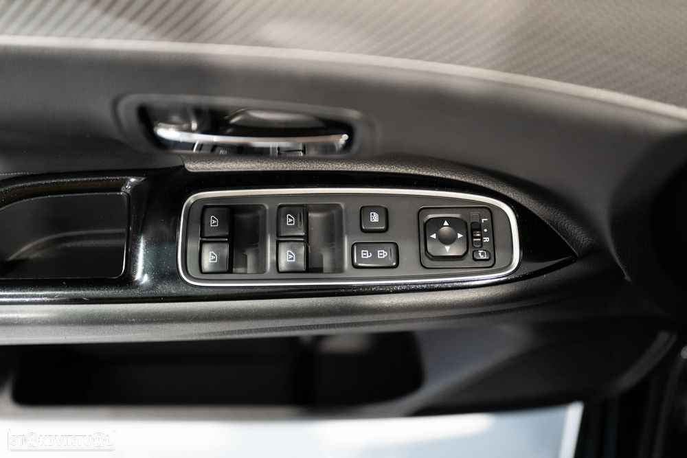 Mitsubishi Outlander 2.4 Instyle - 16