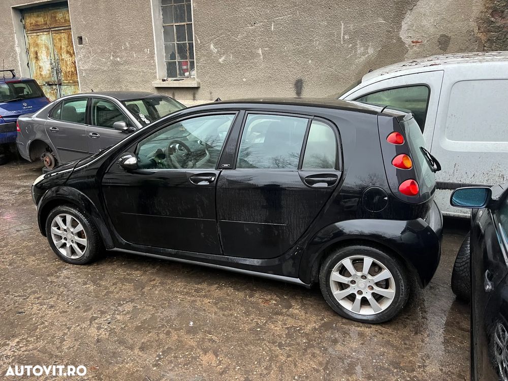 Dezmembrez Smart ForFour negru 2006 benzina cutie manuala - 9