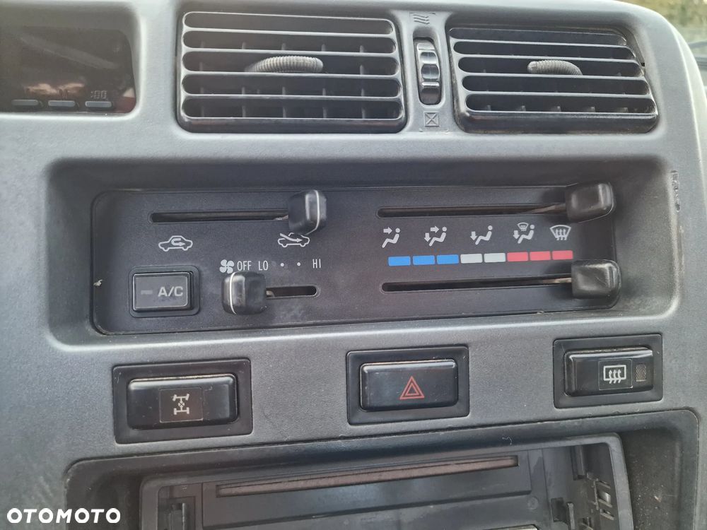 Toyota RAV4 2.0 Special - 27