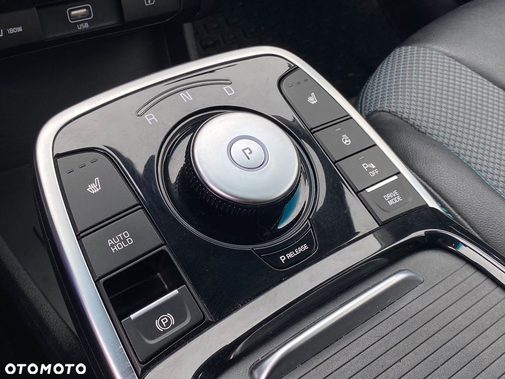 Kia Niro 64kWh M - 25