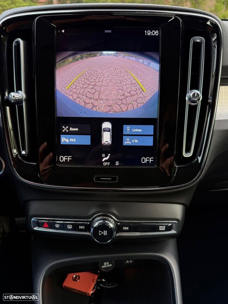 Volvo XC 40 1.5 T2 Momentum Core Geartronic - 9