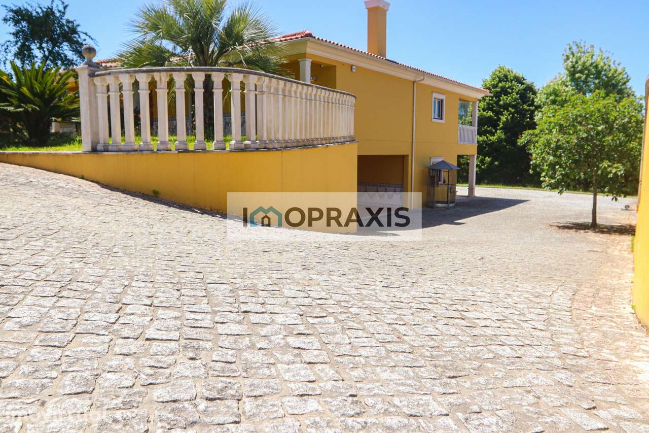 Moradia T5 a menos de 10 minutos da vila da Batalha - Grande imagem: 5/39