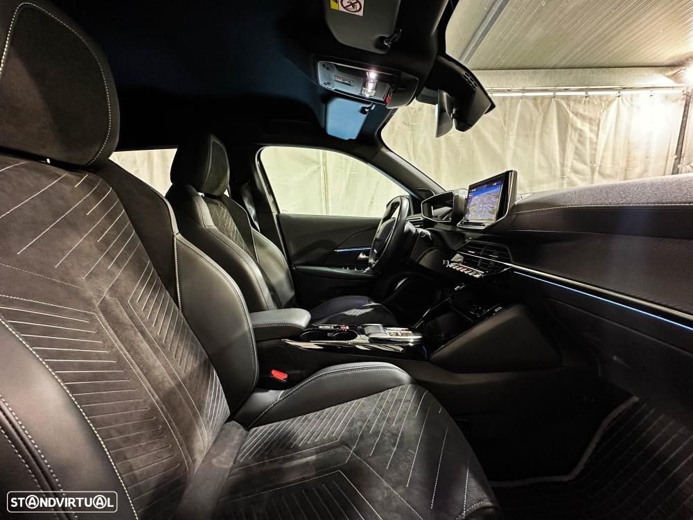 Peugeot e-2008 54 kWh GT - 29