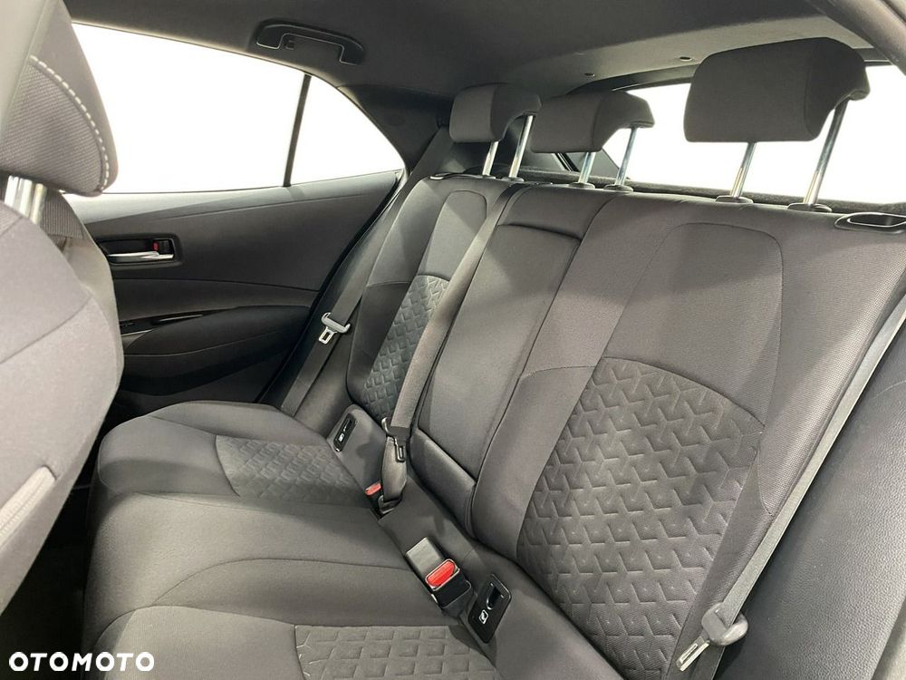 Toyota Corolla - 13