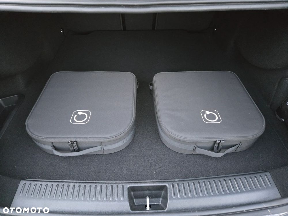 Mercedes-Benz Klasa E 300 Avantgarde - 22
