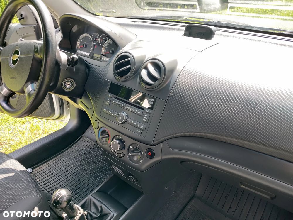 Chevrolet Aveo 1.2 - 11