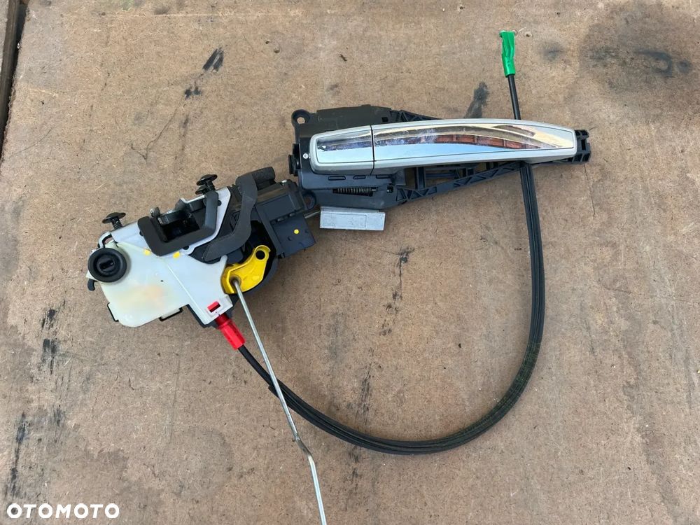 Opel Zafira C Zamek klamka prawa tylna tył - 1