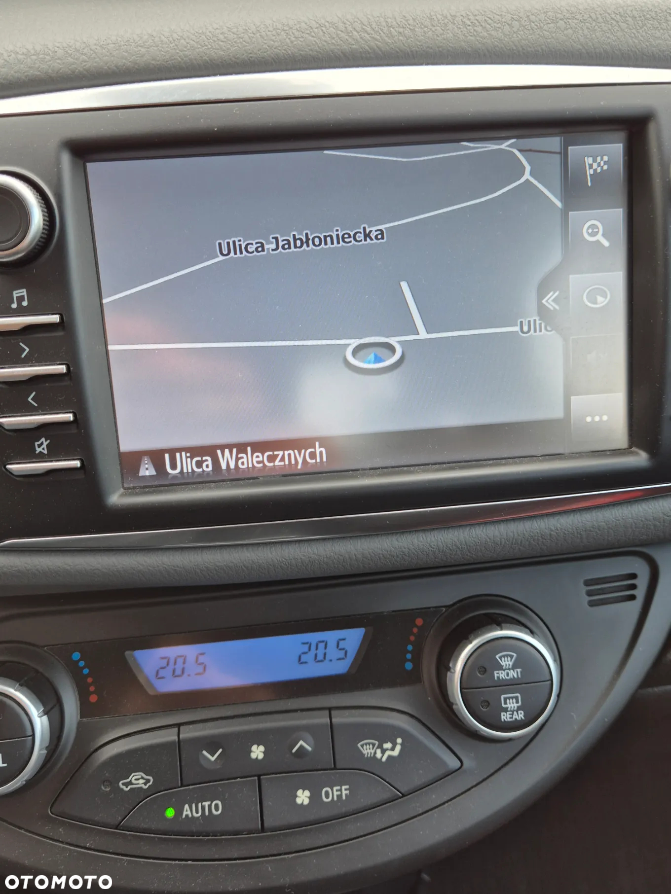 Toyota Yaris - 17