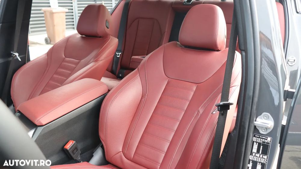 BMW Seria 3 330e Aut. M Sport - 19