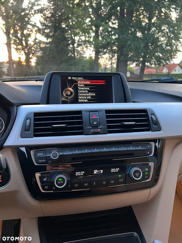 BMW Seria 3 320i - 14