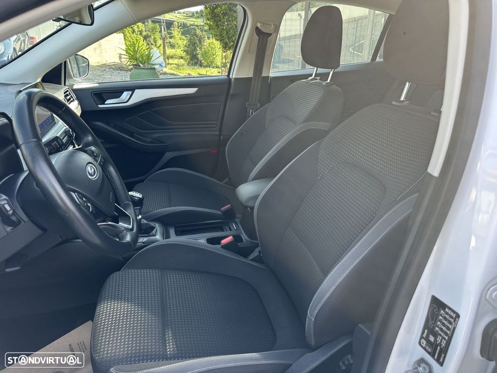 Ford Focus - 16