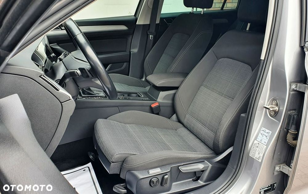 Volkswagen Passat - 13